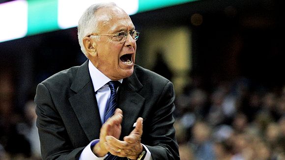 Charlotte Bobcats score first points of the season thumbnail